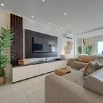 Luxury 3br Seafront Duplex With Pool, Jacuzzi & Views By 360 Estates Xghajra