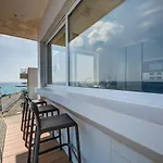 Luxury 3br Seafront Duplex With Pool, Jacuzzi & Views By 360 Estates Xghajra