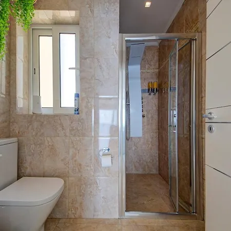 Apartment Luxury 3br Seafront Duplex With Pool, Jacuzzi & Views By 360 Estates *