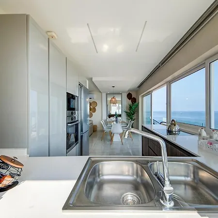 Luxury 3br Seafront Duplex With Pool, Jacuzzi & Views By 360 Estates Apartamento *
