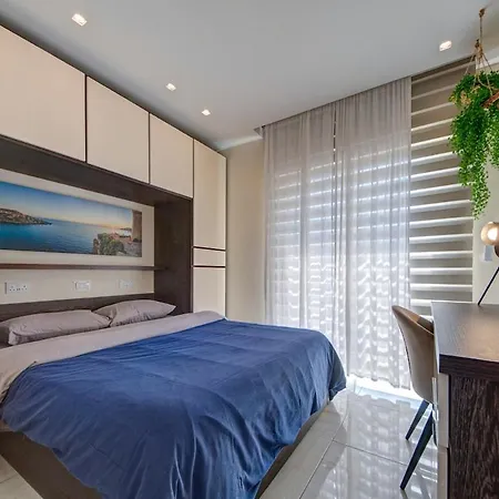 Apartment Luxury 3br Seafront Duplex With Pool, Jacuzzi & Views By 360 Estates