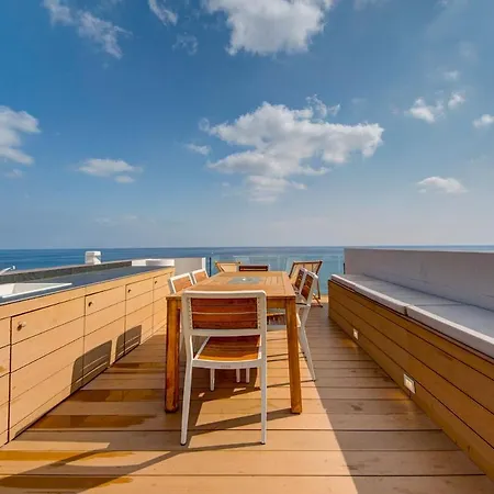 Luxury 3br Seafront Duplex With Pool, Jacuzzi & Views By 360 Estates * Xghajra