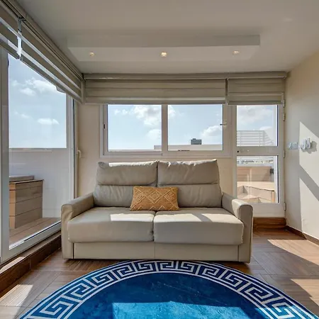 Luxury 3br Seafront Duplex With Pool, Jacuzzi & Views By 360 Estates * Xghajra