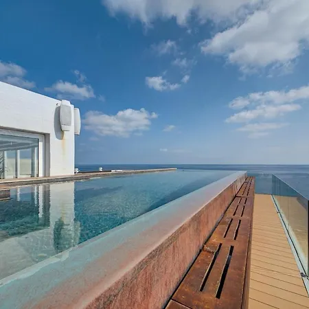 Luxury 3br Seafront Duplex With Pool, Jacuzzi & Views By 360 Estates * Xghajra