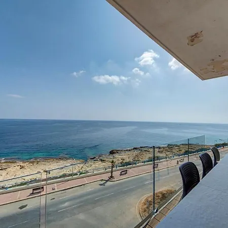 Luxury 3br Seafront Duplex With Pool, Jacuzzi & Views By 360 Estates Xghajra
