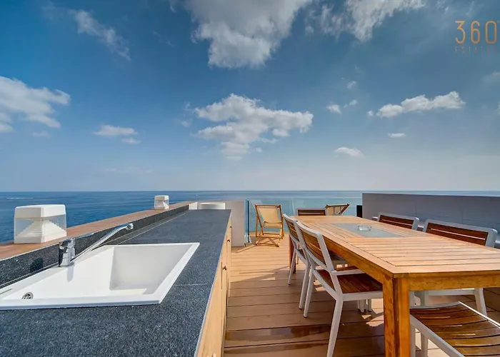 Lägenhet Luxury 3br Seafront Duplex With Pool, Jacuzzi & Views By 360 Estates