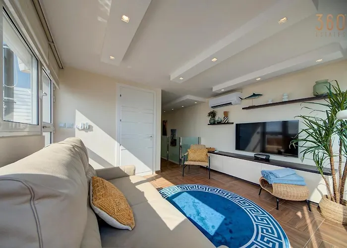 Luxury 3br Seafront Duplex With Pool, Jacuzzi & Views By 360 Estates Appartamento *