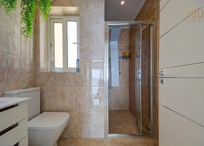 Appartamento Luxury 3br Seafront Duplex With Pool, Jacuzzi & Views By 360 Estates *