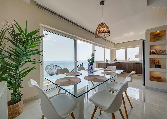 Luxury 3br Seafront Duplex With Pool, Jacuzzi & Views By 360 Estates Appartamento Xghajra