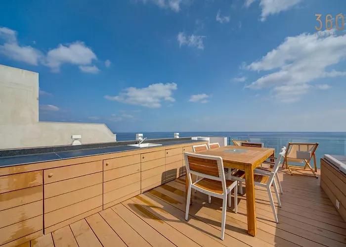 Luxury 3br Seafront Duplex With Pool, Jacuzzi & Views By 360 Estates Appartamento