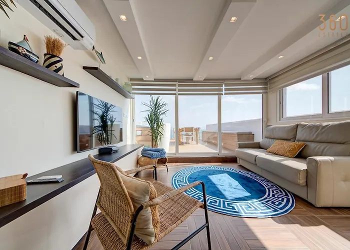 Luxury 3br Seafront Duplex With Pool, Jacuzzi & Views By 360 Estates Appartamento