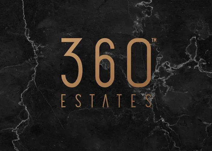 Luxury 3br Seafront Duplex With Pool, Jacuzzi & Views By 360 Estates